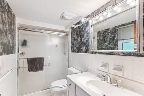 Bath - 1010 Timber Trl, Cincinnati, OH 45224 photo 1 of 3