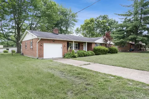 Exterior - 4846 Beechwood Rd, Cincinnati, OH 45244 photo 3 of 9
