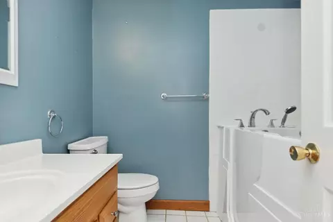 Bath - 4846 Beechwood Rd, Cincinnati, OH 45244 photo 2 of 2