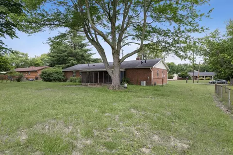 Exterior - 4846 Beechwood Rd, Cincinnati, OH 45244 photo 4 of 9