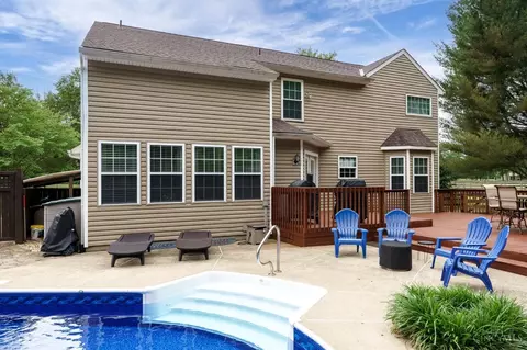 Exterior - 2721 Christopher Ln, Batavia, OH 45103 photo 17 of 18