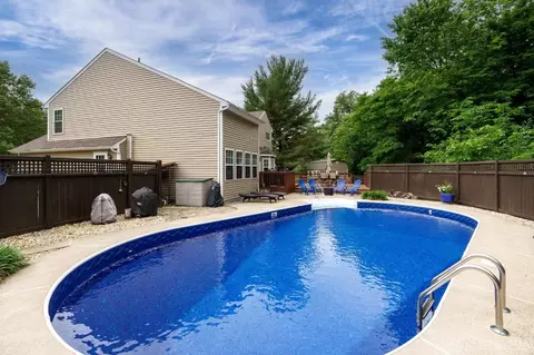 Exterior - 2721 Christopher Ln, Batavia, OH 45103 photo 10 of 18