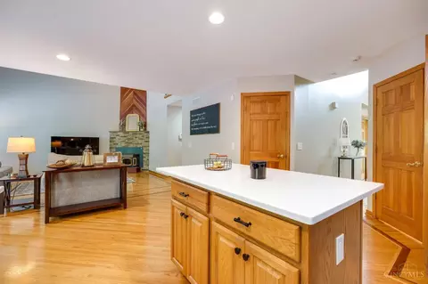 Kitchen - 2721 Christopher Ln, Batavia, OH 45103 photo 4 of 4
