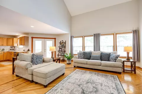 Living - 2721 Christopher Ln, Batavia, OH 45103 photo 4 of 4