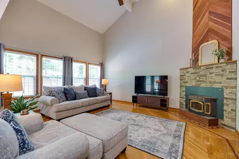 Living - 2721 Christopher Ln, Batavia, OH 45103 photo 1 of 4