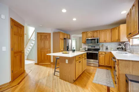 Kitchen - 2721 Christopher Ln, Batavia, OH 45103 photo 3 of 4