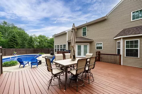 Exterior - 2721 Christopher Ln, Batavia, OH 45103 photo 7 of 18