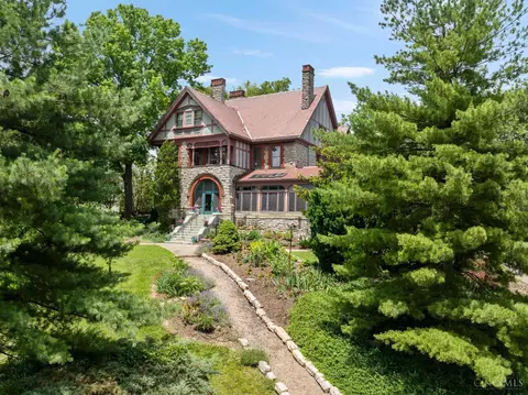 3406 Manor Hill Dr, Cincinnati, OH 45220