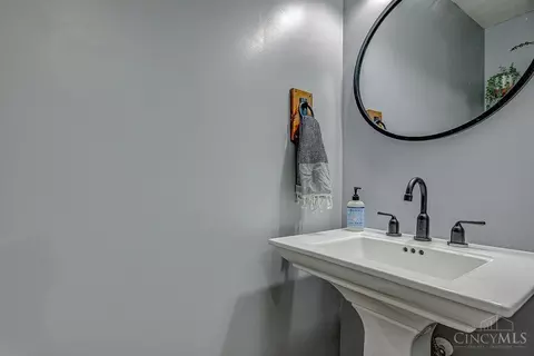 Bath - 9608 Kettering Ct, Harrison, OH 45030 photo 3 of 3