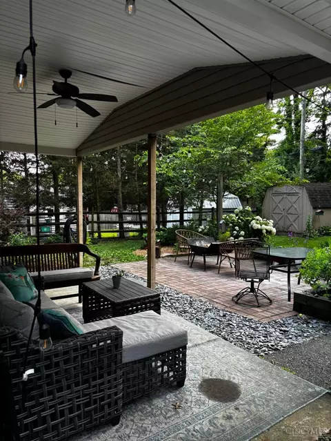 6470 Rainbow Ln, Cincinnati, OH 45230 photo 2