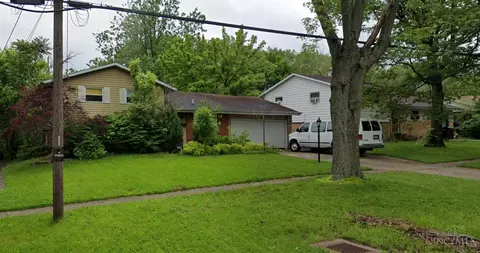 735 Kemper Rd, Forest Park, OH 45246