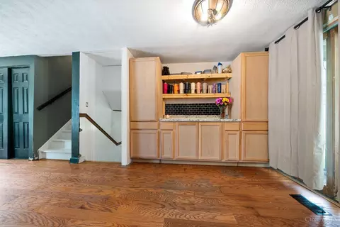 Entry Way - 4320 Cider Mill Dr, Cincinnati, OH 45245 photo 2 of 3