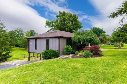 2040 Ebenezer Rd, Cincinnati, OH 45233 photo 3
