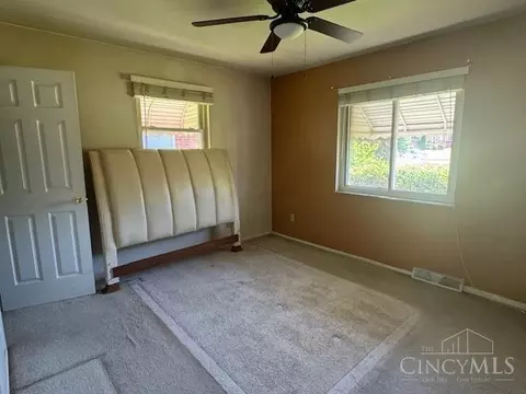 Bedroom - 4292 Applegate Ave, Cheviot, OH 45211 photo 2 of 4