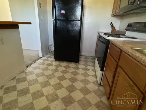 Kitchen - 4292 Applegate Ave, Cheviot, OH 45211 photo 2 of 2