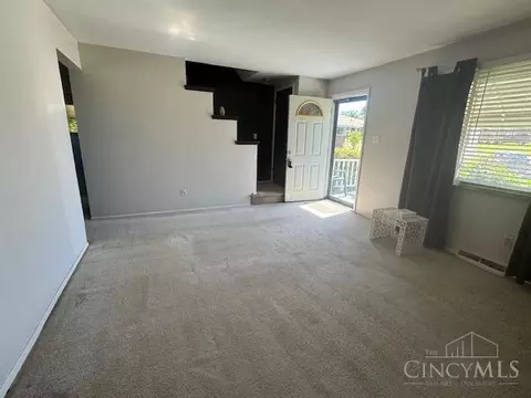 Living - 4292 Applegate Ave, Cheviot, OH 45211 photo 1 of 4