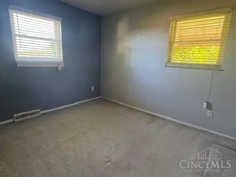 Bedroom - 4292 Applegate Ave, Cheviot, OH 45211 photo 1 of 4