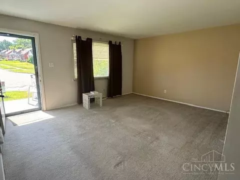Living - 4292 Applegate Ave, Cheviot, OH 45211 photo 4 of 4