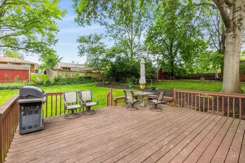 Exterior - 1069 Newcastle Dr, Cincinnati, OH 45231 photo 4 of 9