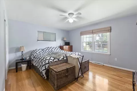 Bedroom - 1069 Newcastle Dr, Cincinnati, OH 45231 photo 2 of 6