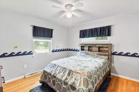 Bedroom - 1069 Newcastle Dr, Cincinnati, OH 45231 photo 5 of 6