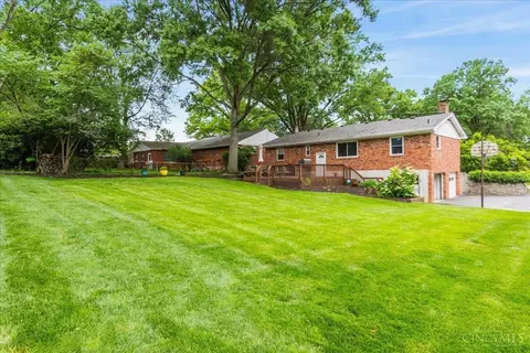 Exterior - 1069 Newcastle Dr, Cincinnati, OH 45231 photo 7 of 9