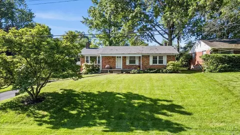 Exterior - 1069 Newcastle Dr, Cincinnati, OH 45231 photo 2 of 9