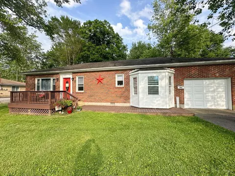 345 Fifth St, Williamsburg, OH 45176
