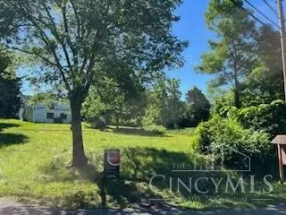 7310 View Place Dr, Springfield Twp, OH 45224