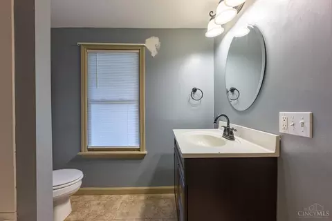 Bath - 522 Spring Ave, Franklin, OH 45005 photo 2 of 2