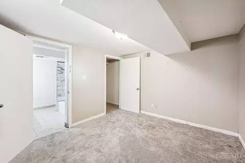 Bedroom - 5596 Samver Rd, Cincinnati, OH 45239 photo 1 of 6