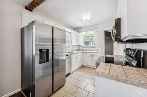 Kitchen - 5596 Samver Rd, Cincinnati, OH 45239 photo 1 of 3