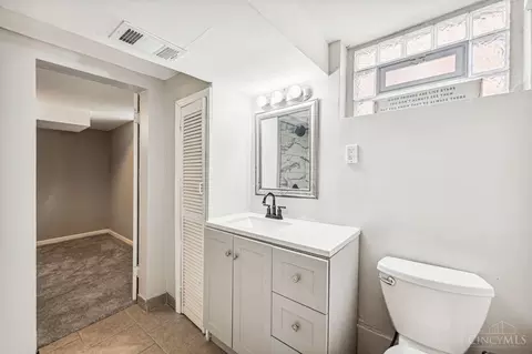 Bath - 5596 Samver Rd, Cincinnati, OH 45239 photo 1 of 3