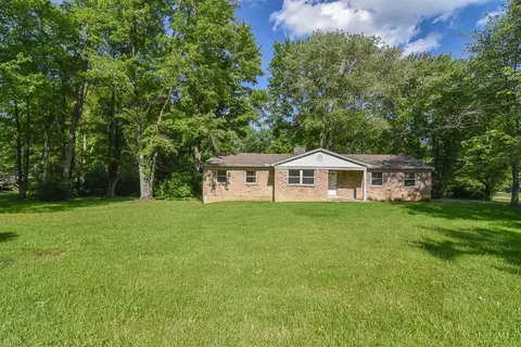 3698 Oakwood Dr, Amelia, OH 45102
