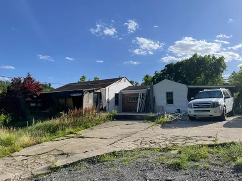 8713 Strimple Rd, Cleves, OH 45002
