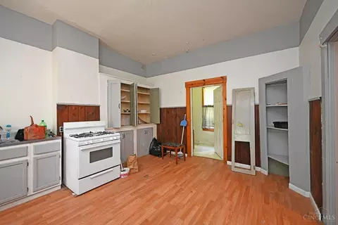 Kitchen - 3265 Epworth, Cincinnati, OH 45211 photo 4 of 4