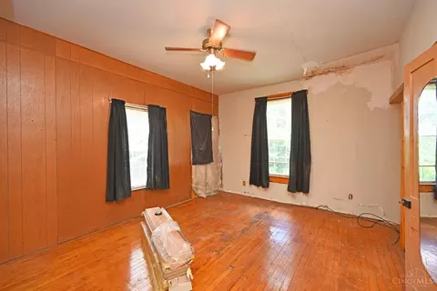 Bedroom - 3265 Epworth, Cincinnati, OH 45211 photo 2 of 4