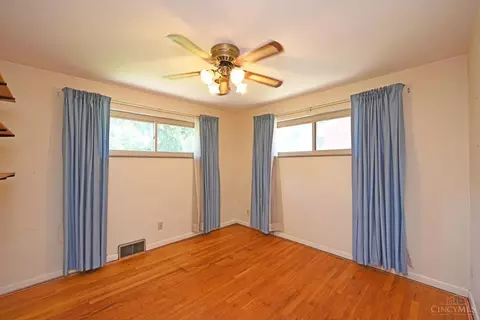 Bedroom - 2286 Deblin Dr, Cincinnati, OH 45239 photo 1 of 9