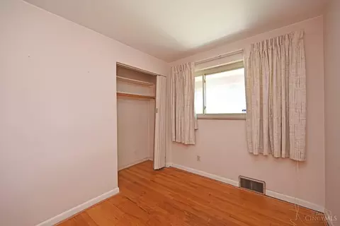 Bedroom - 2286 Deblin Dr, Cincinnati, OH 45239 photo 9 of 9