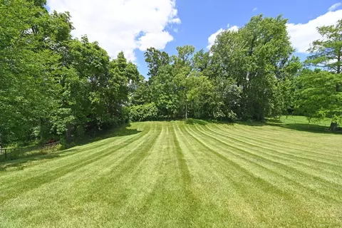 Exterior - 2286 Deblin Dr, Cincinnati, OH 45239 photo 5 of 7