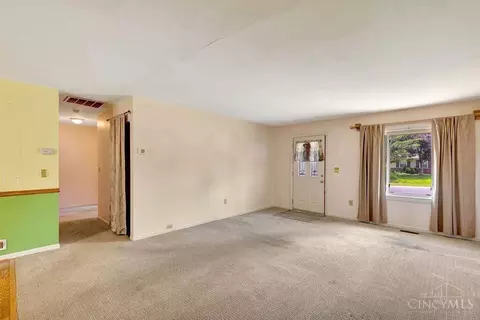 12073 Westerly Dr, Cincinnati, OH 45231 photo 9