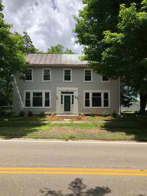 79 Church St, New Vienna, OH 45159
