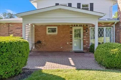 Exterior - 10552 Hadley Rd, Greenhills, OH 45218 photo 1 of 3