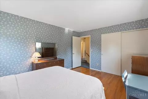 Bedroom - 10552 Hadley Rd, Greenhills, OH 45218 photo 4 of 7