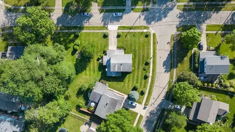 View/Area - 10552 Hadley Rd, Greenhills, OH 45218 photo 3 of 3