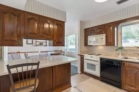 Kitchen - 10552 Hadley Rd, Greenhills, OH 45218 photo 1 of 3
