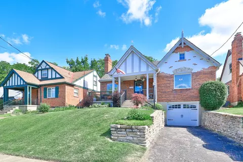 3224 Ashwood Dr, Cincinnati, OH 45213