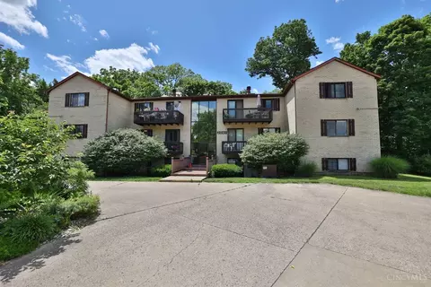 2040 Woodtrail Dr #5, Fairfield, OH 45014