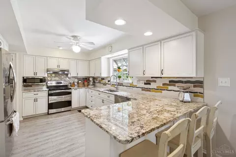 Kitchen - 11281 Hanover Rd, Forest Park, OH 45240 photo 3 of 3