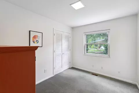 Bedroom - 11281 Hanover Rd, Forest Park, OH 45240 photo 5 of 7